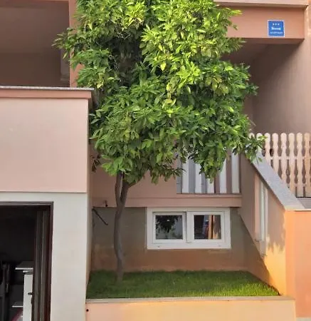 Damant Apartment