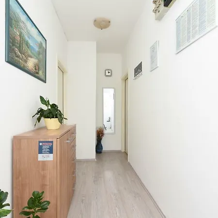 Apartment Damant *