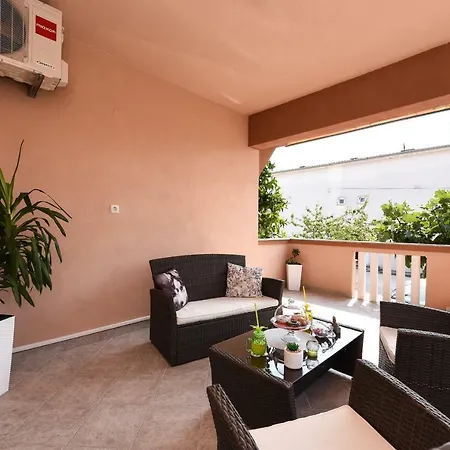 Apartment Damant